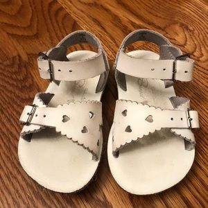 Size 5 white Sweetheart Sun Sans